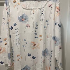 Chic Floral Women's Blouse in White and Blue
